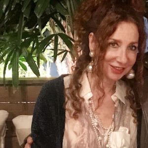 Meet your Posher, Myra